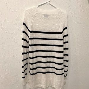 Old Navy Sweater Size M
